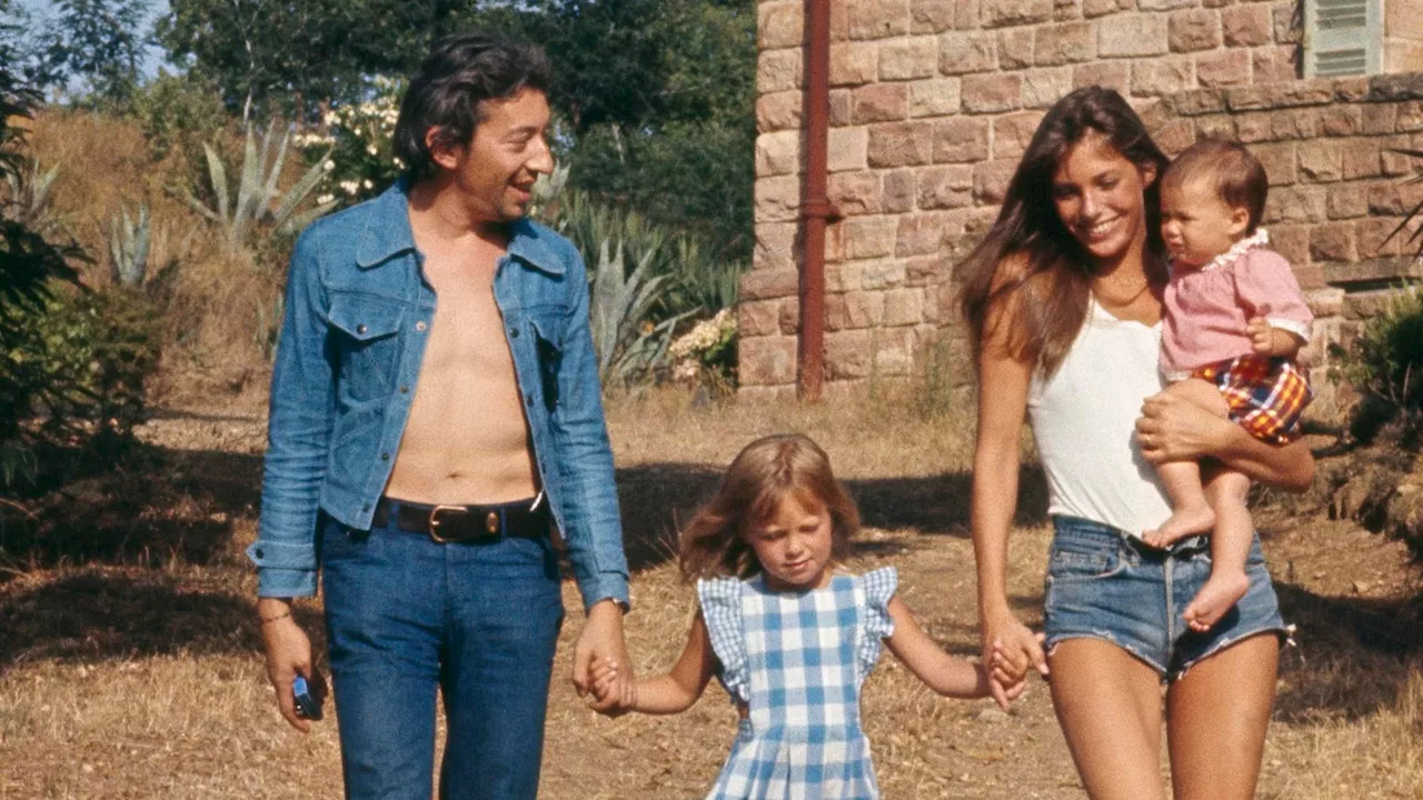 14 clichés de Serge Gainsbourg et Jane Birkin en vacances en famille