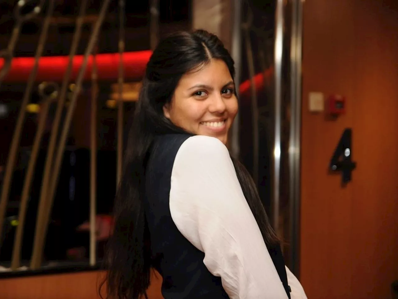 La historia de la joven que emigró a Rumania por una conexión especial que había generado en un crucero