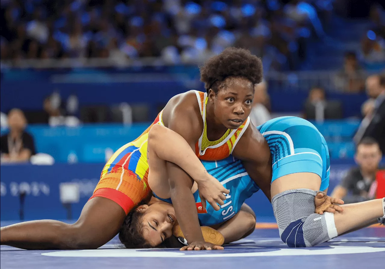 Tatiana Rentería pasó a semifinal de lucha en París 2024