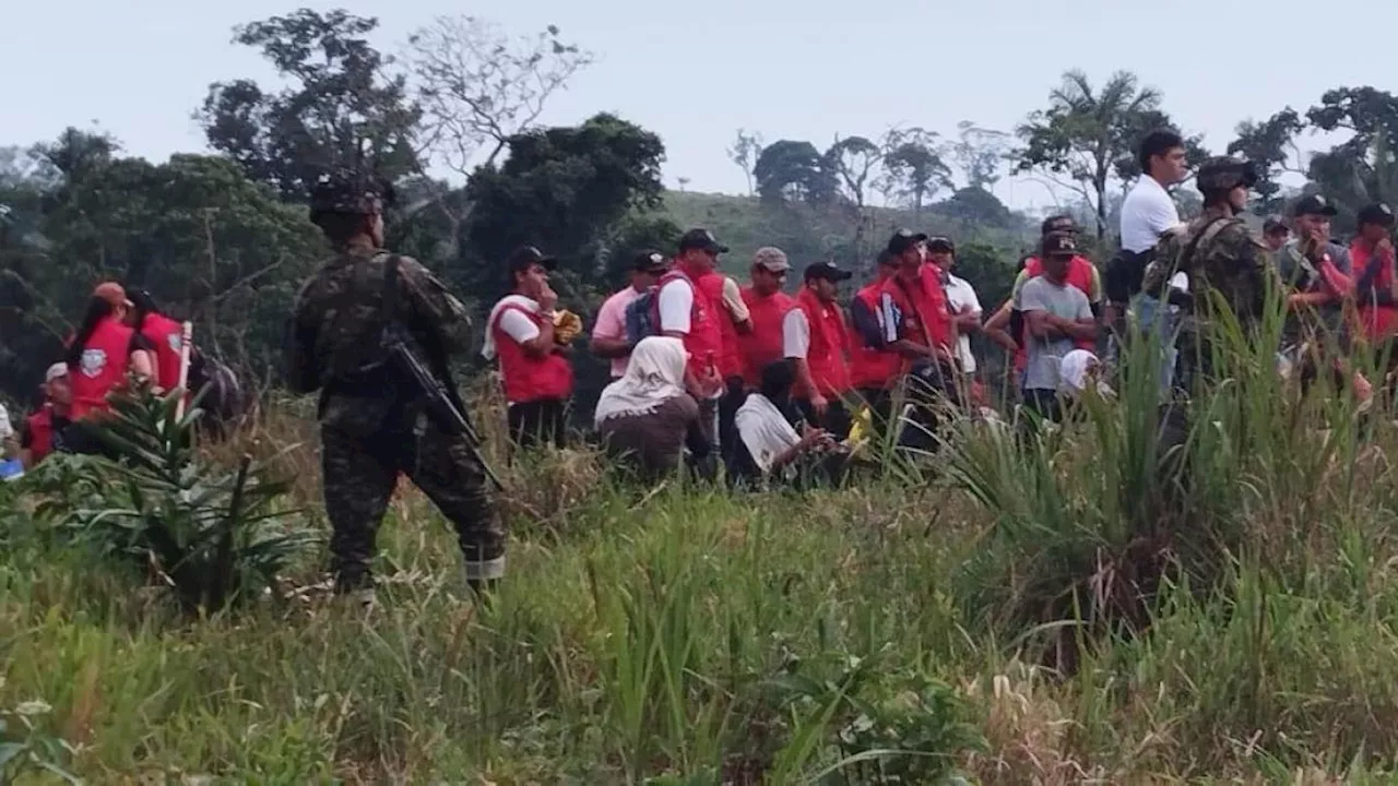 Liberan a 40 de los 100 uniformados que estaban retenidos en Guaviare