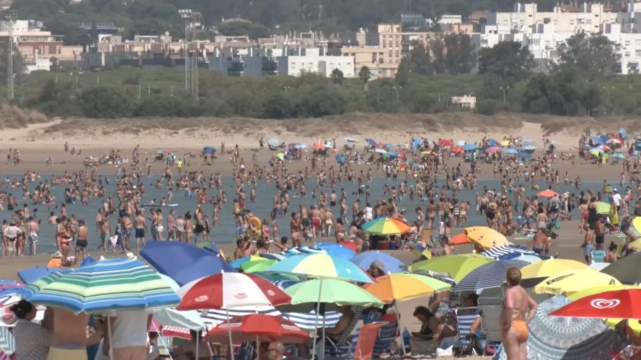 Protesta contra la masificación en Cádiz: 'No hay agua para tanto turista'