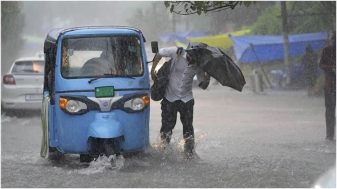 Weather Forecast: तमिलनाडु के 13 जिलों में भारी बारिश का अलर्ट, दिल्ली-UP समेत 10 राज्यों में आज गरजेंगे बादल