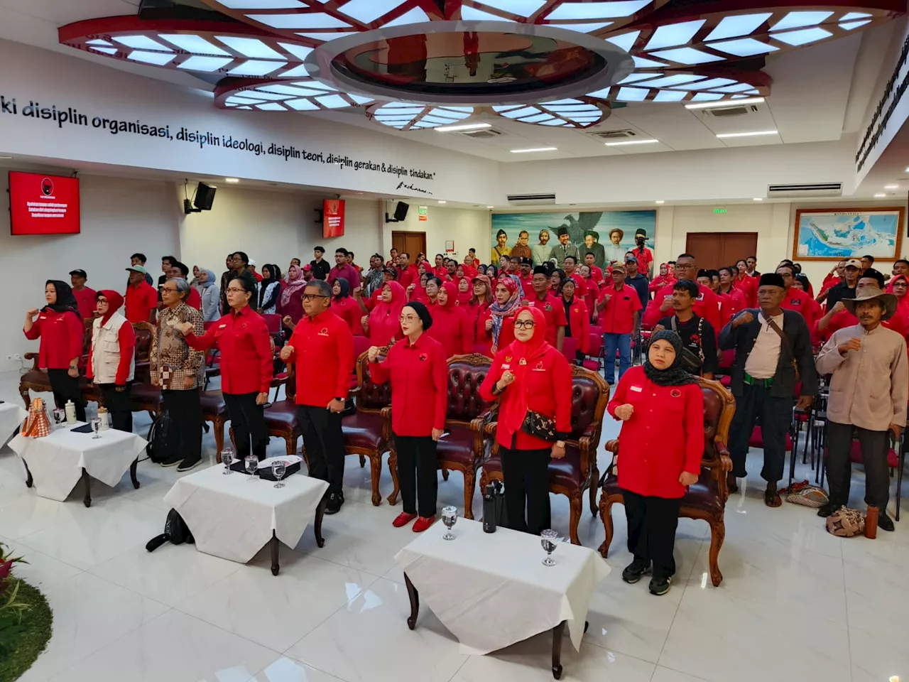 Peringati Hari Konservasi Alam, PDIP Gelar Seminar dan Berdialog dengan Pemulung