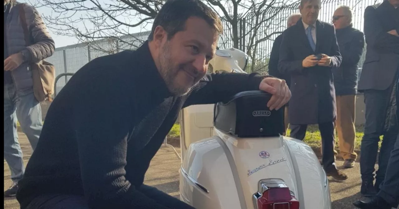 Made in Italy, Salvini mette tutti d&#039;accordo: &#034;Giù le mani dalla Vespa&#034;