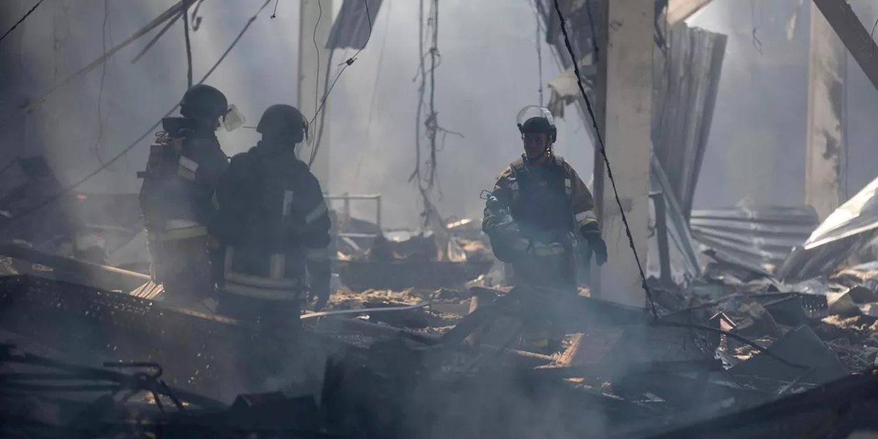 Russland bombardiert Supermarkt im Donbass - K&auml;mpfe in Kursk