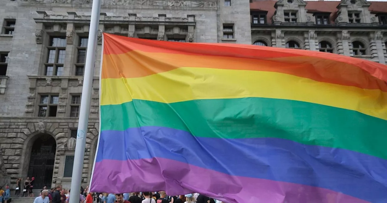 Rechte Proteste: Großer Polizeieinsatz beim CSD in Bautzen