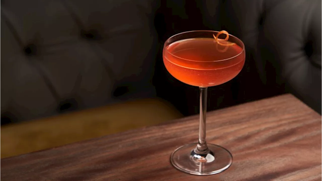 How to Make a Blinker, a Rye Whiskey Sour With a Dose of Grapefruit