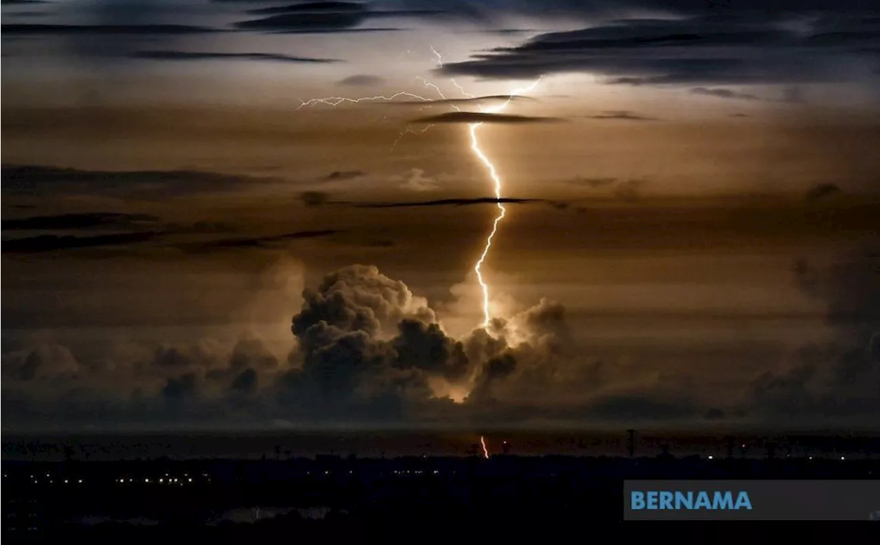 Storm warning: MetMalaysia warns of heavy rain, strong winds until 4pm today in several states