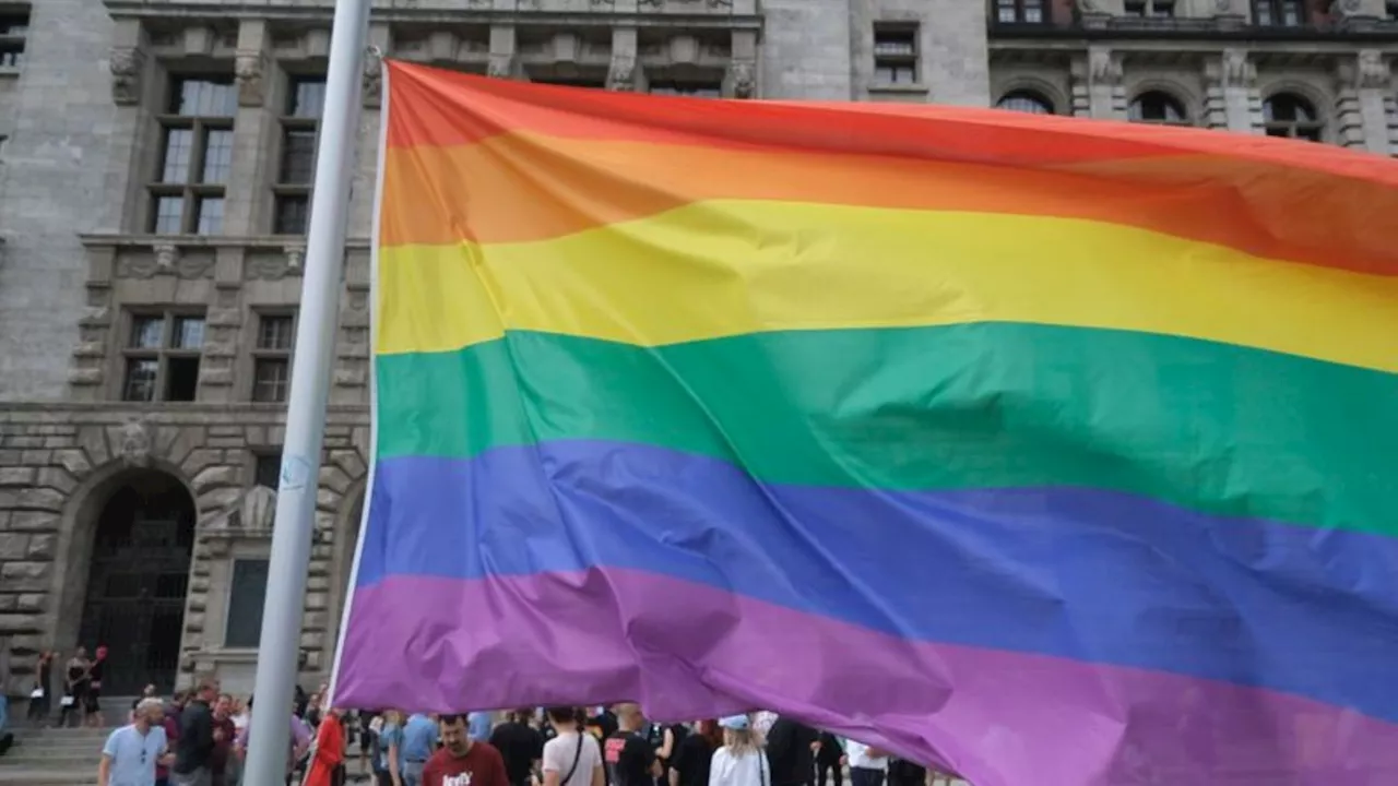 CSD in Bautzen findet wegen rechter Proteste unter Polizeischutz statt