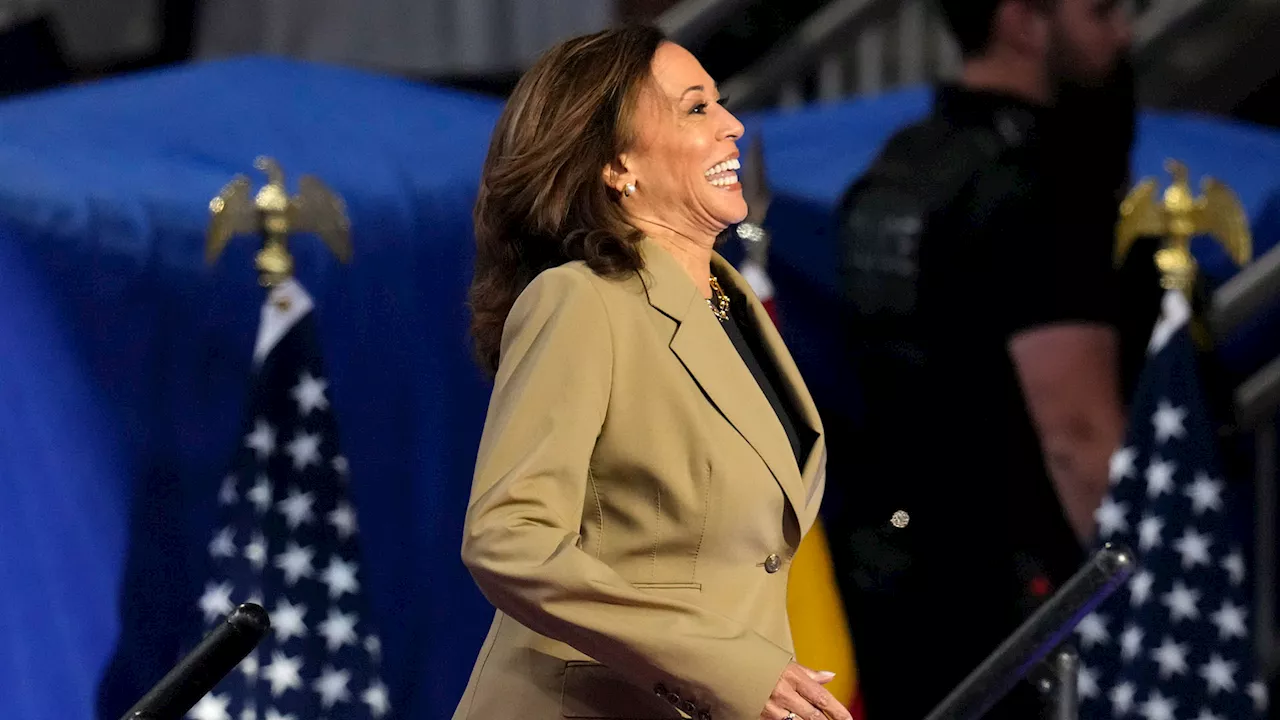 Moment Kamala Harris suffers Joe Biden-style gaffe while taking to rally stage with VP pick Tim Walz in...