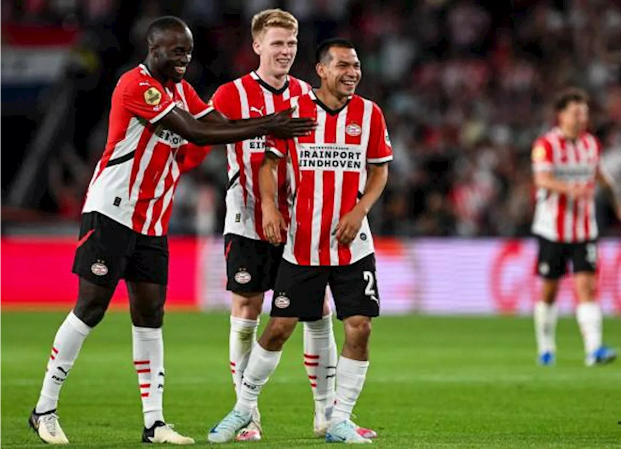 Hirving Lozano marca doblete en la goleada del PSV en su regreso a la Eredivisie