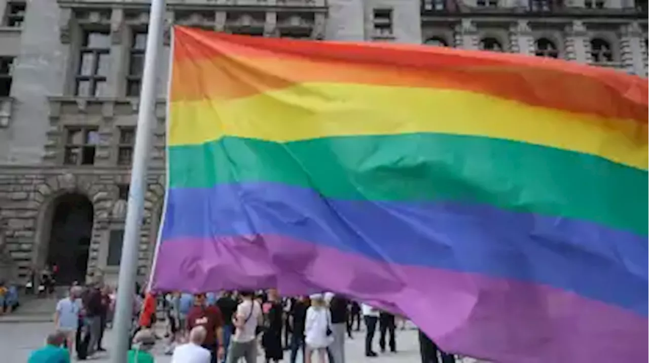 Rechte Proteste: Großer Polizeieinsatz beim CSD in Bautzen