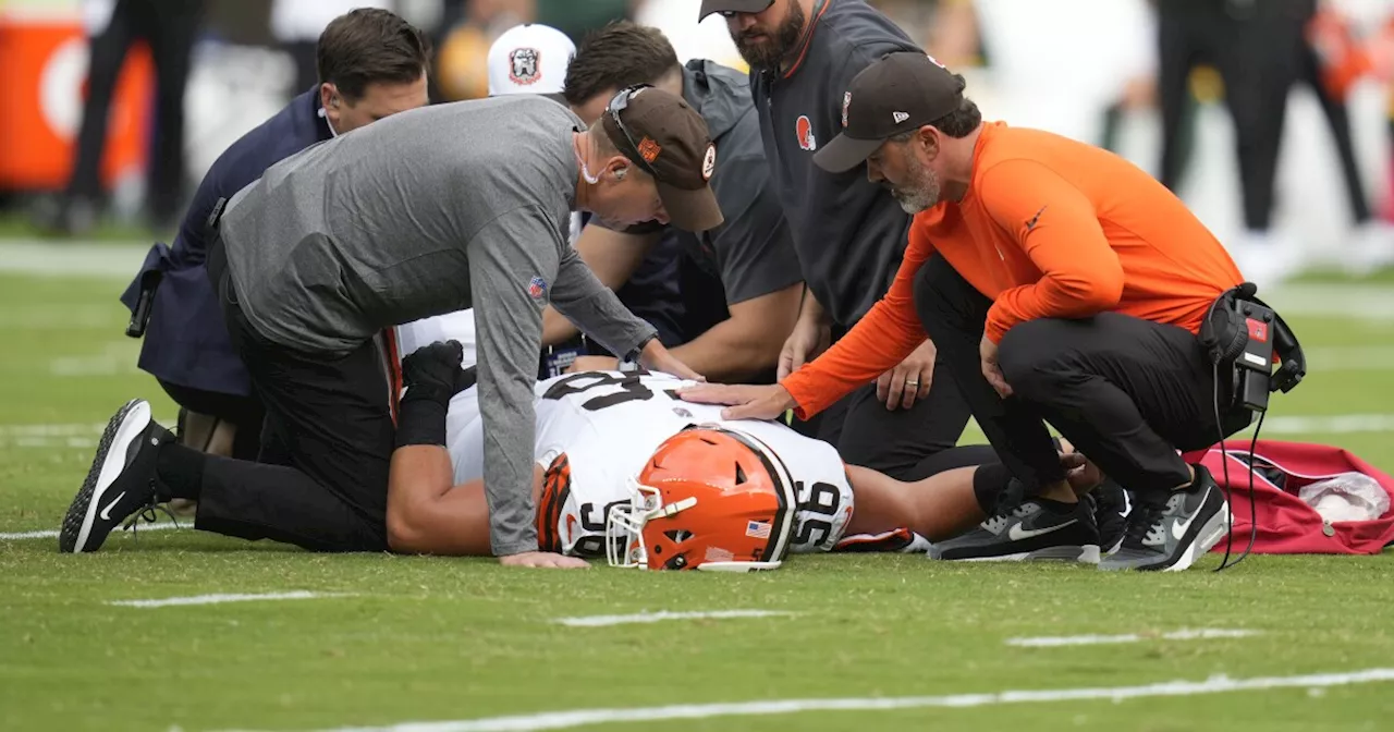 4 Browns players leave preseason game against Packers with injury