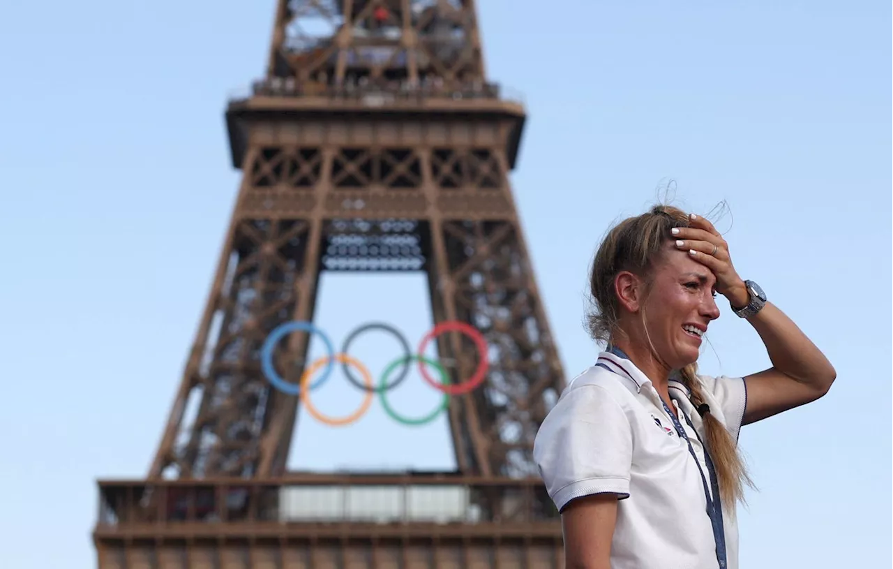 JO 2024 : La cérémonie de clôture avec Pauline Ferrand-Prévot et Antoine Dupont en porte-drapeaux