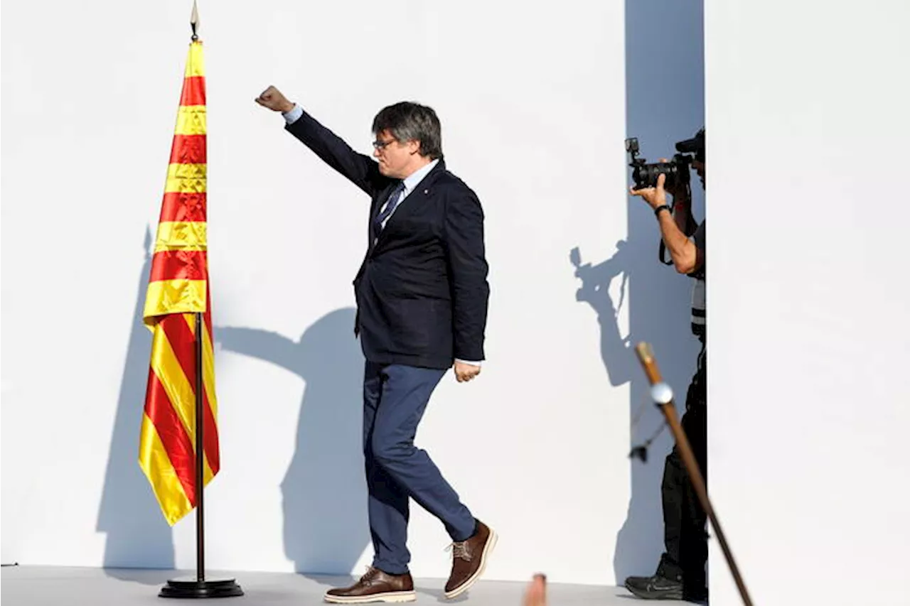 Riappare Puigdemont: 'Sfido repressione, applicate l'amnistia'