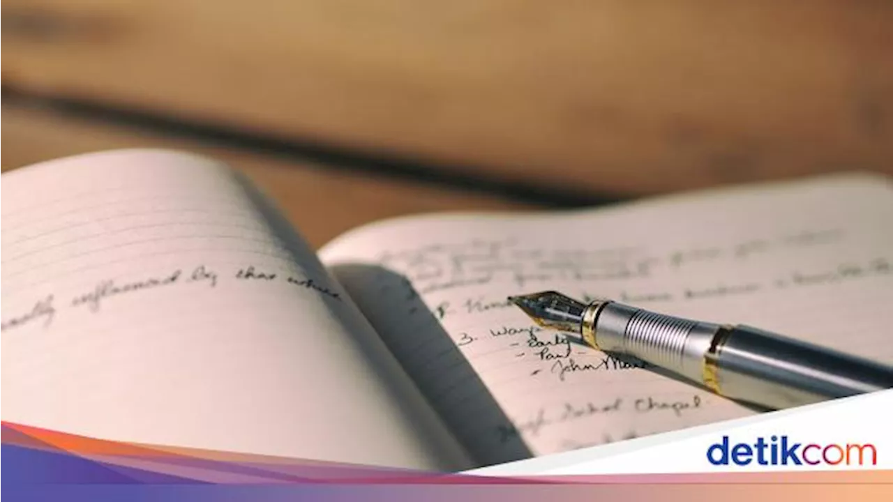 25+ Contoh Kalimat Definisi dan Ciri-ciri, Digunakan untuk Jelaskan Makna