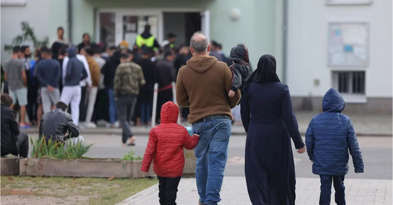 Mehr als 500 Übergriffe auf Flüchtlinge in Deutschland binnen sechs Monaten