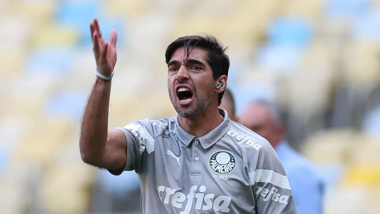 Abel diz que Palmeiras incomoda muitos e chama VAR de arcaico