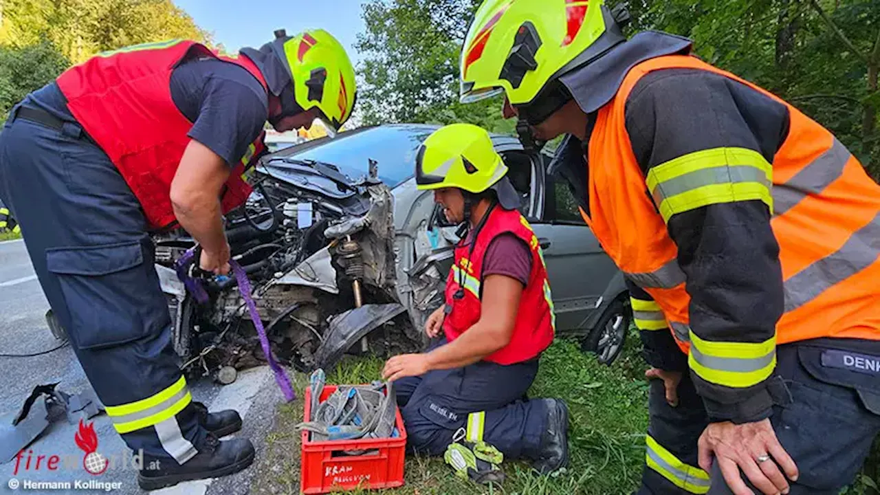 Oö: Pkw kracht auf B 130 zwischen Hartkirchen und Haibach / Donau gegen zwei Autos