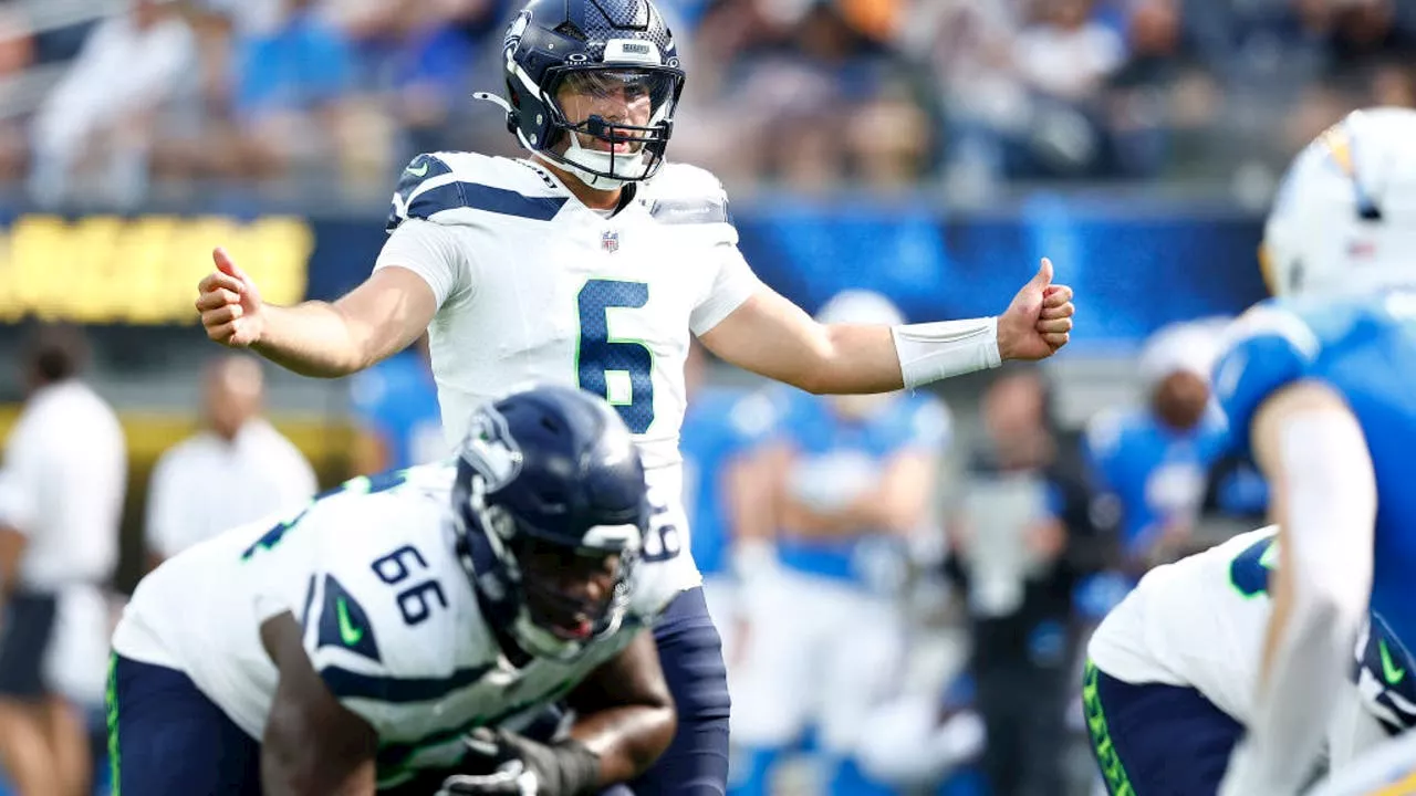 Sam Howell directs 2 scoring drives as Seahawks beat Chargers 16-3