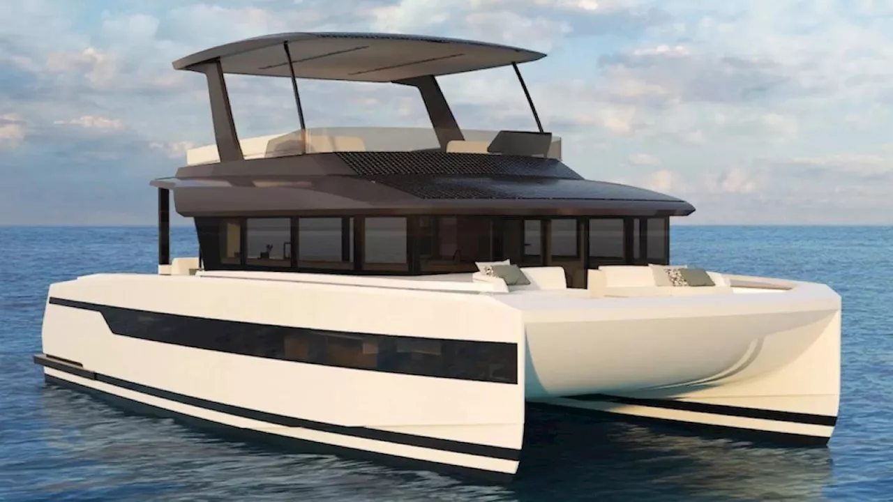 Whisper 50, il catamarano elettrico che ricarica con i pannelli solari