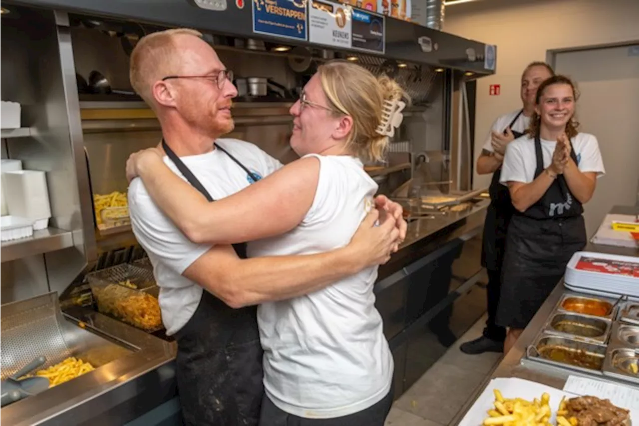 Kempenaar Nick verbreekt het wereldrecord friet bakken: “Ik bak nog enkele uren voort”