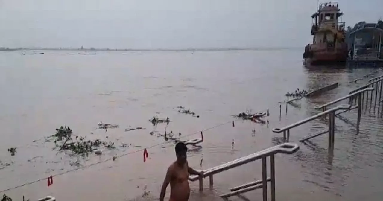 Bihar-Jharkhand LIVE Update: पटना में खतरे के निशान को पार कर गयी गंगा नदी, मुंगेर में भी बाढ़ का खतरा, अलर्...