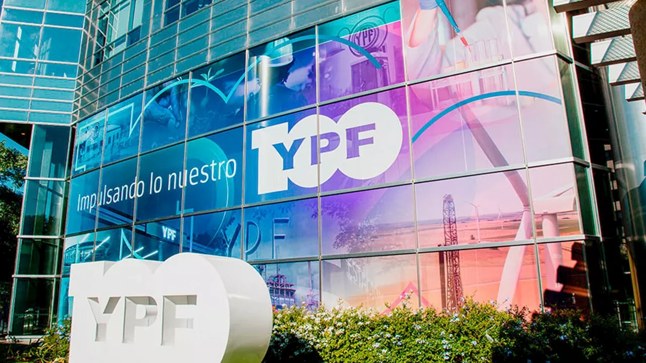 Juicio por YPF: fondo buitre quiere embargar activos de YPF, Arsat y Banco Nación