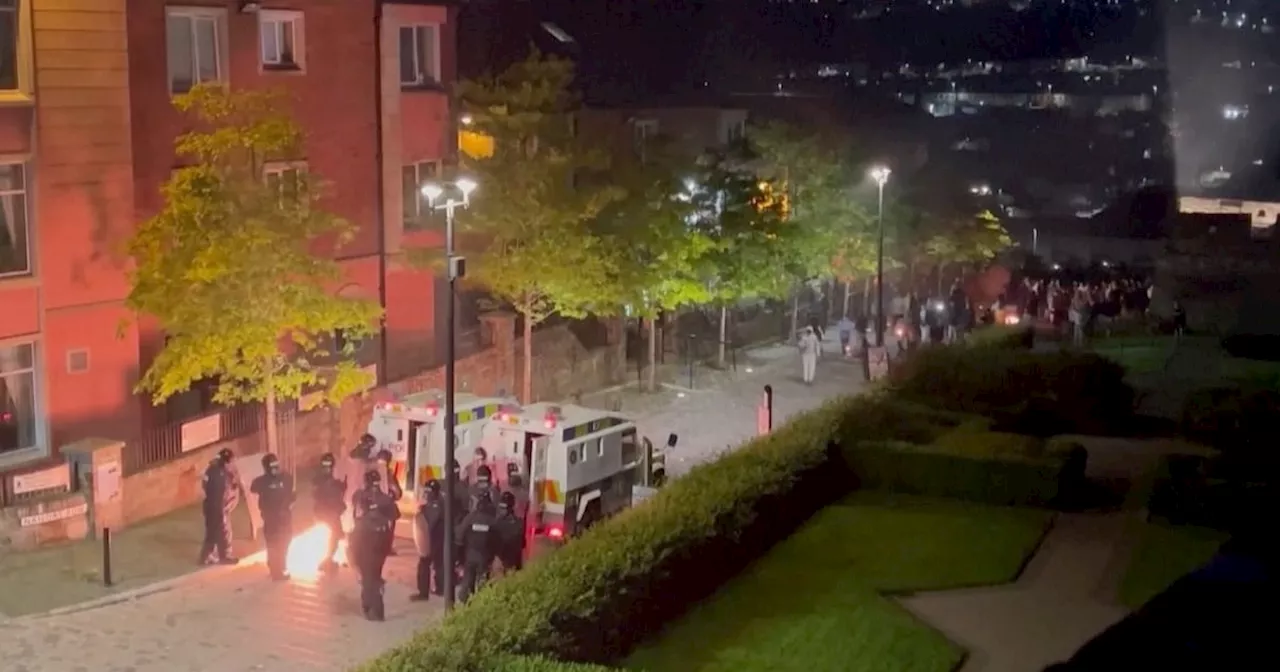 Petrol bombs thrown at police during clashes in Derry