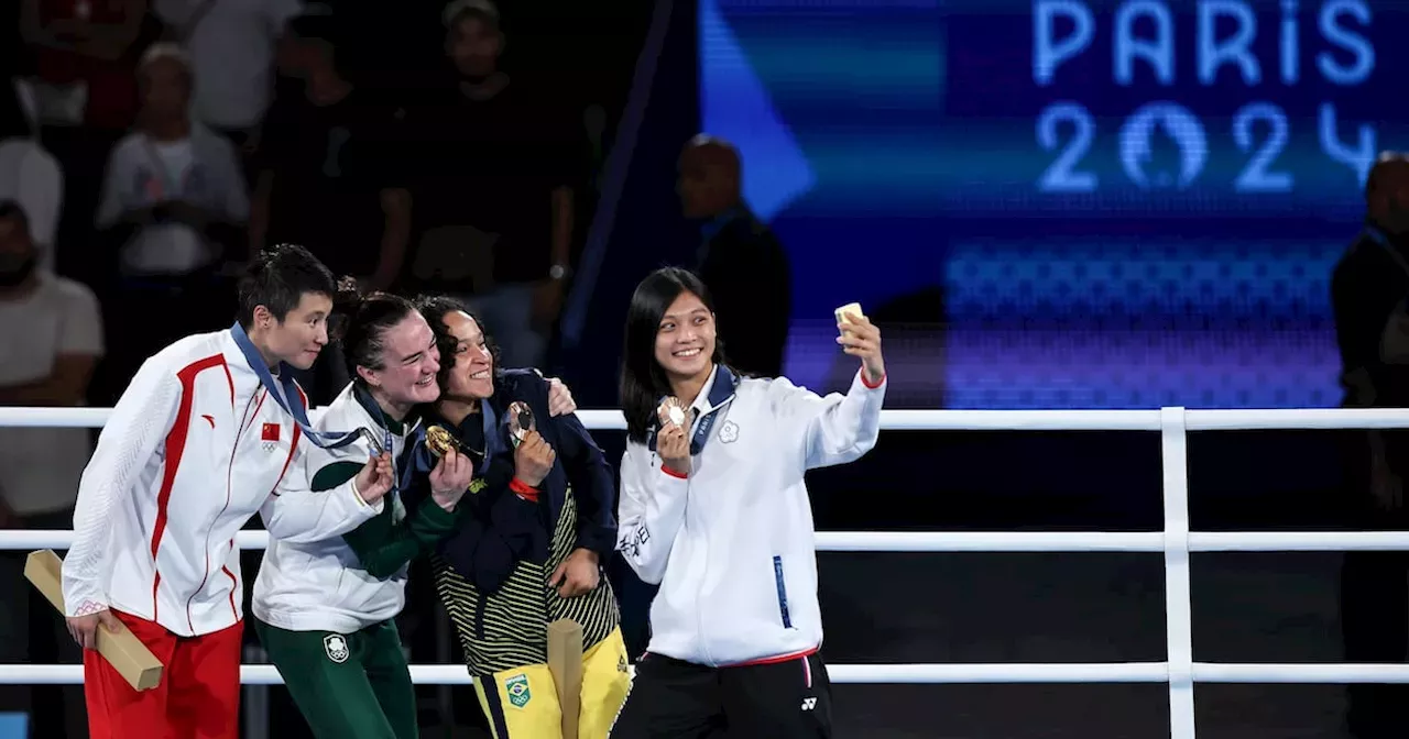 Paris2024 Samsung’s Olympic selfie wheeze makes winners seem just