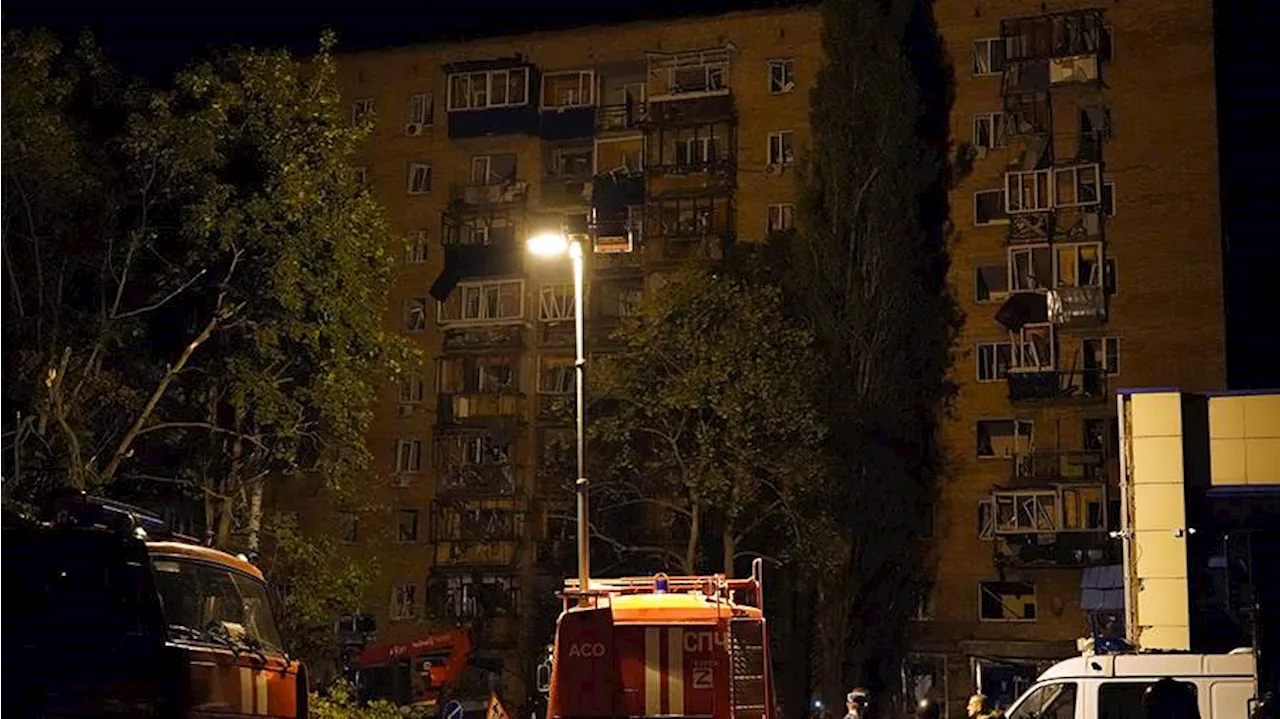 Число пострадавших из-за падения обломков ракеты ВСУ на дом в Курске возросло до 15