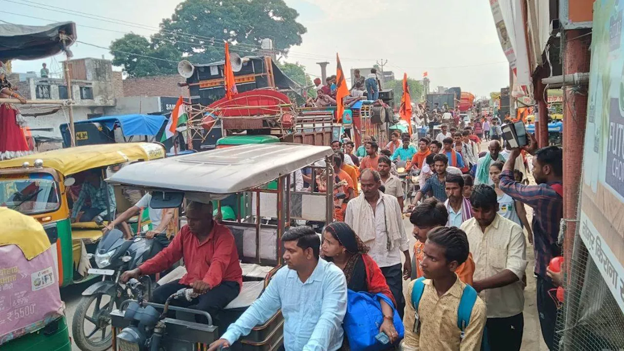 Kanwar Yatra: कांवड़ियों की भारी भीड़ से बरेली-मथुरा हाईवे जाम; कछला चौराहे पर एक कंपनी पीएसी बुलाई