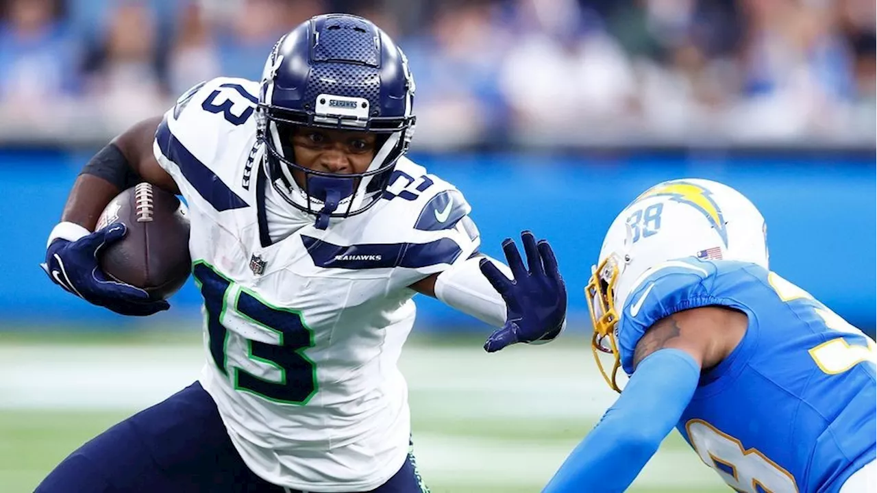 Seahawks' defense stands strong, Howell leads team to 16-3 victory in preseason opener