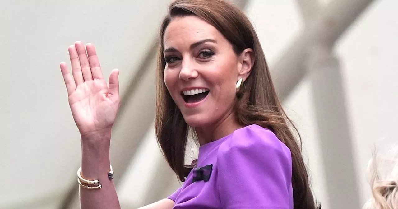 «De notre part à tous, félicitations» : en vidéo, Kate Middleton salue les prouesses des athlètes anglais aux JO