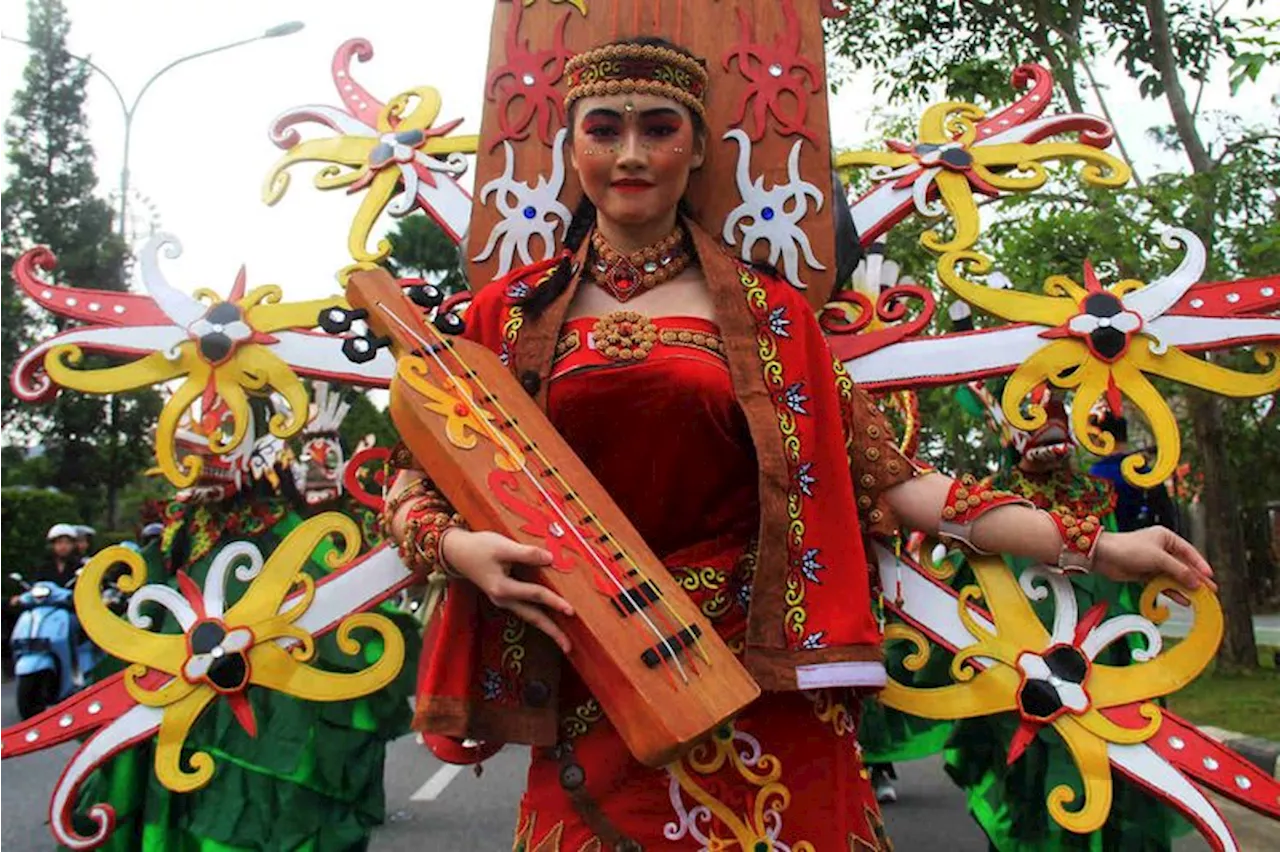 Karnaval Budaya Khatulistiwa Meriahkan HUT ke-79 Kemerdekaan Republik Indonesia