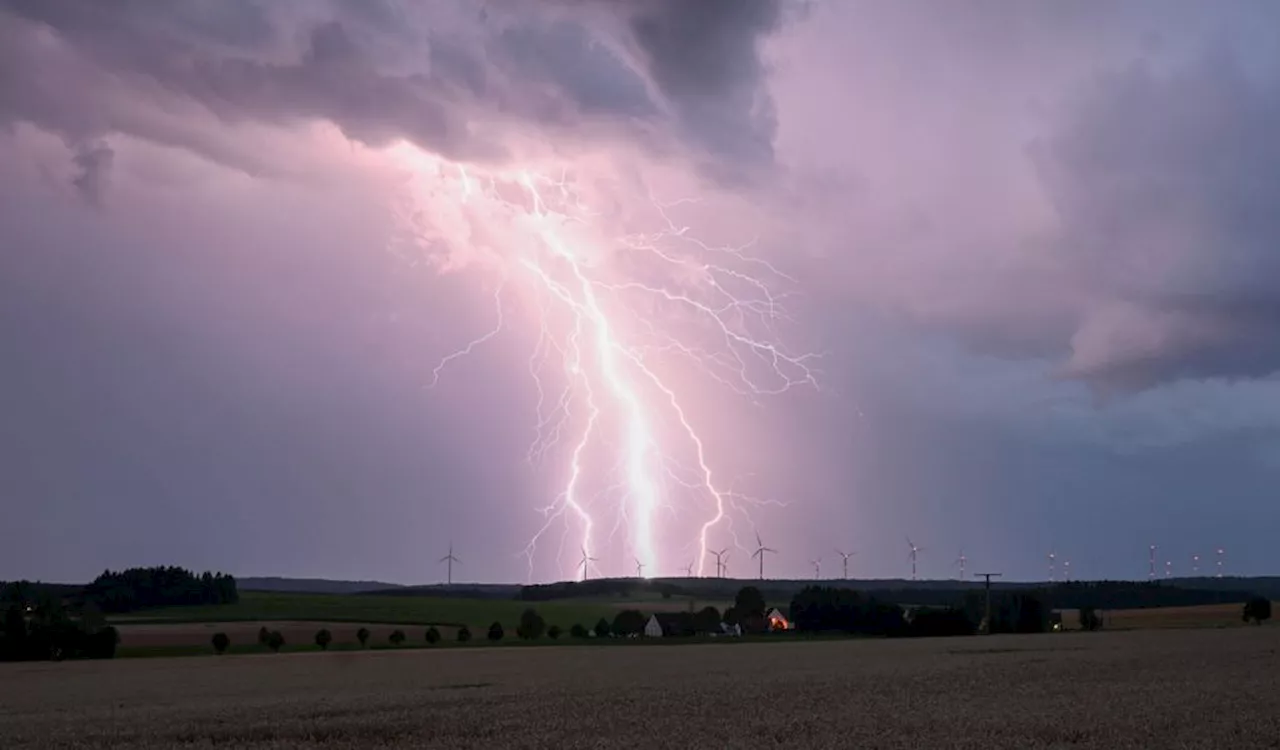 Gewitter-Bilanz: So viele Blitze zucken am Himmel über Deutschland