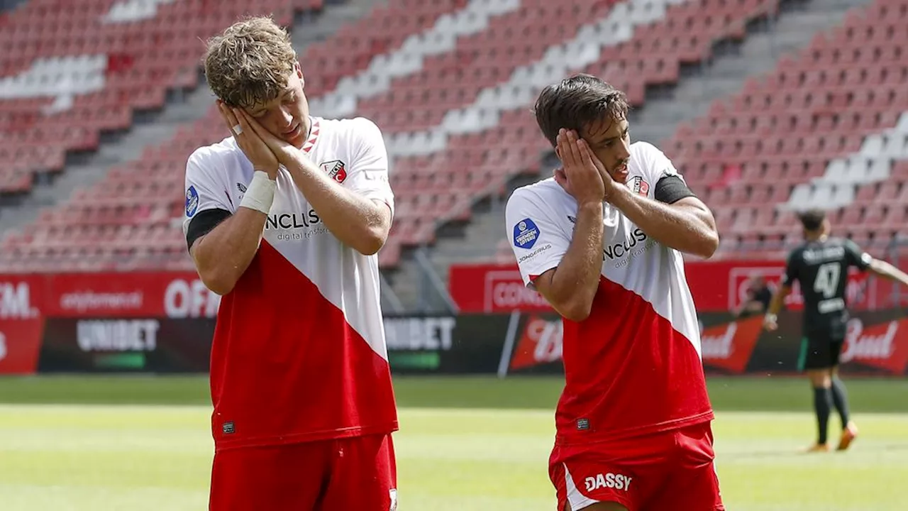 FC Utrecht op voorsprong tegen PEC in lege Galgenwaard • Ajax met B-elftal tegen Heerenveen