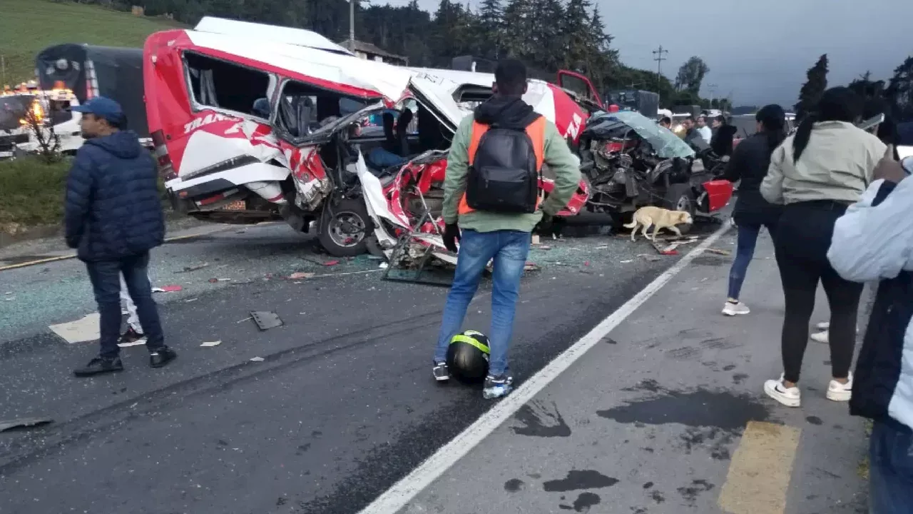 Grave accidente de tránsito deja a un muerto y seis heridos en la vía Bogotá-Chocontá