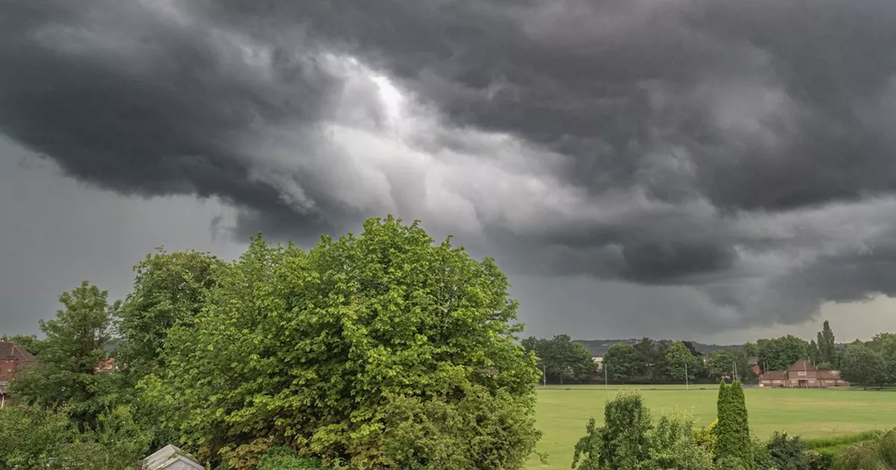 Met Éireann issues thunderstorm and flooding warning as Status Orange rain hits