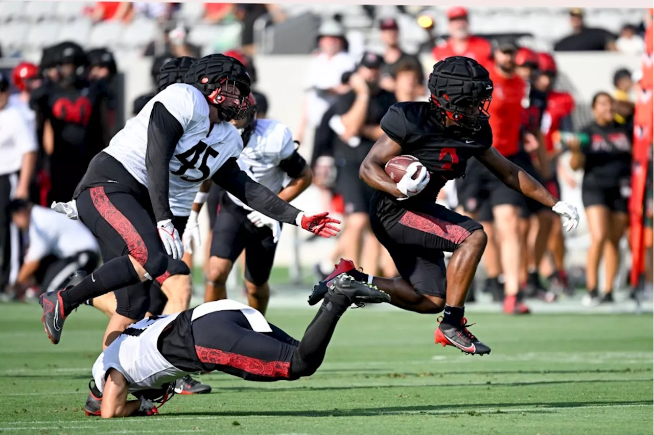 Fan Fest spectators see an Aztecs offense still getting up to speed