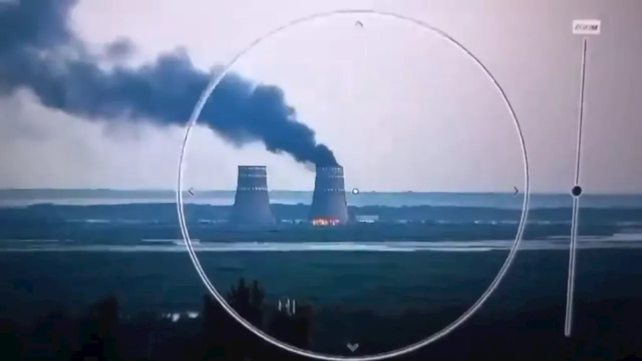 Zelenski acusa a Rusia de provocar un incendio en la central nuclear de Zaporiyia