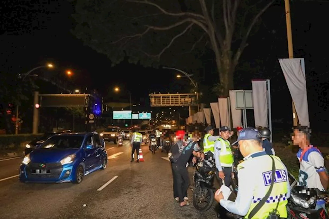 Cops issue 967 summonses in KL integrated traffic ops