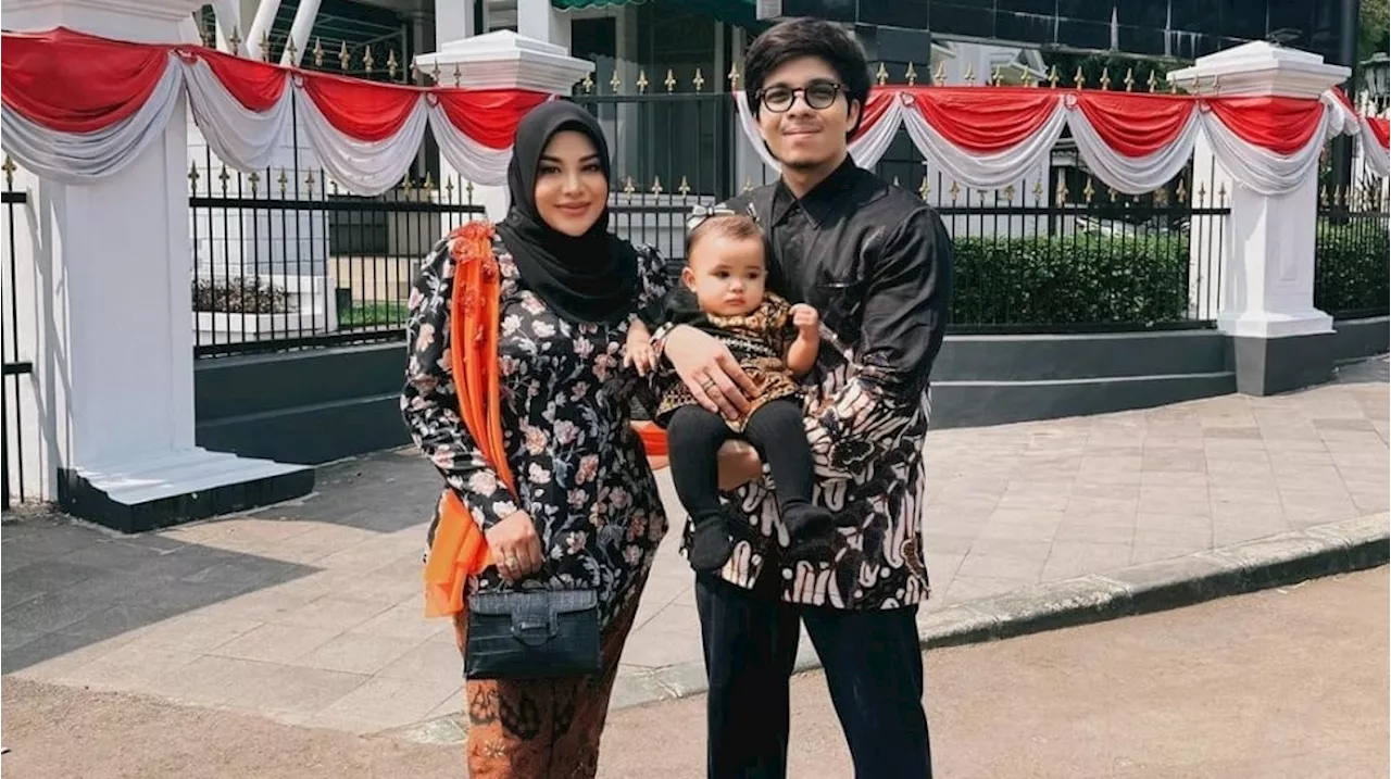 Aurel Hermansyah Anggun Berkebaya di Acara 7 Bulanan Erina Gudono, Komentar Adik Ipar Diserbu Netizen