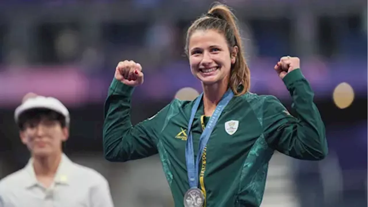 SA WRAP: Van Dyk spears surprise silver for Team SA