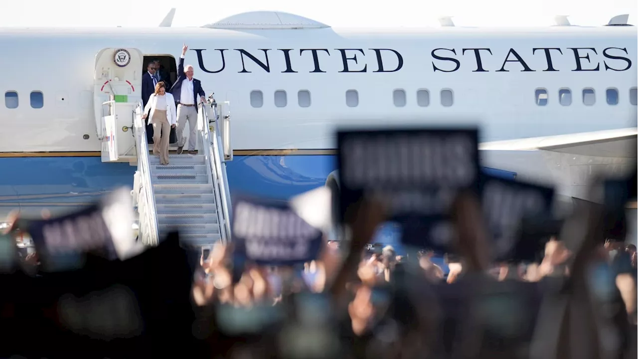 Photographer Andrew Harnik Shoots Down Trump’s Kamala Harris Plane Crowd Conspiracy