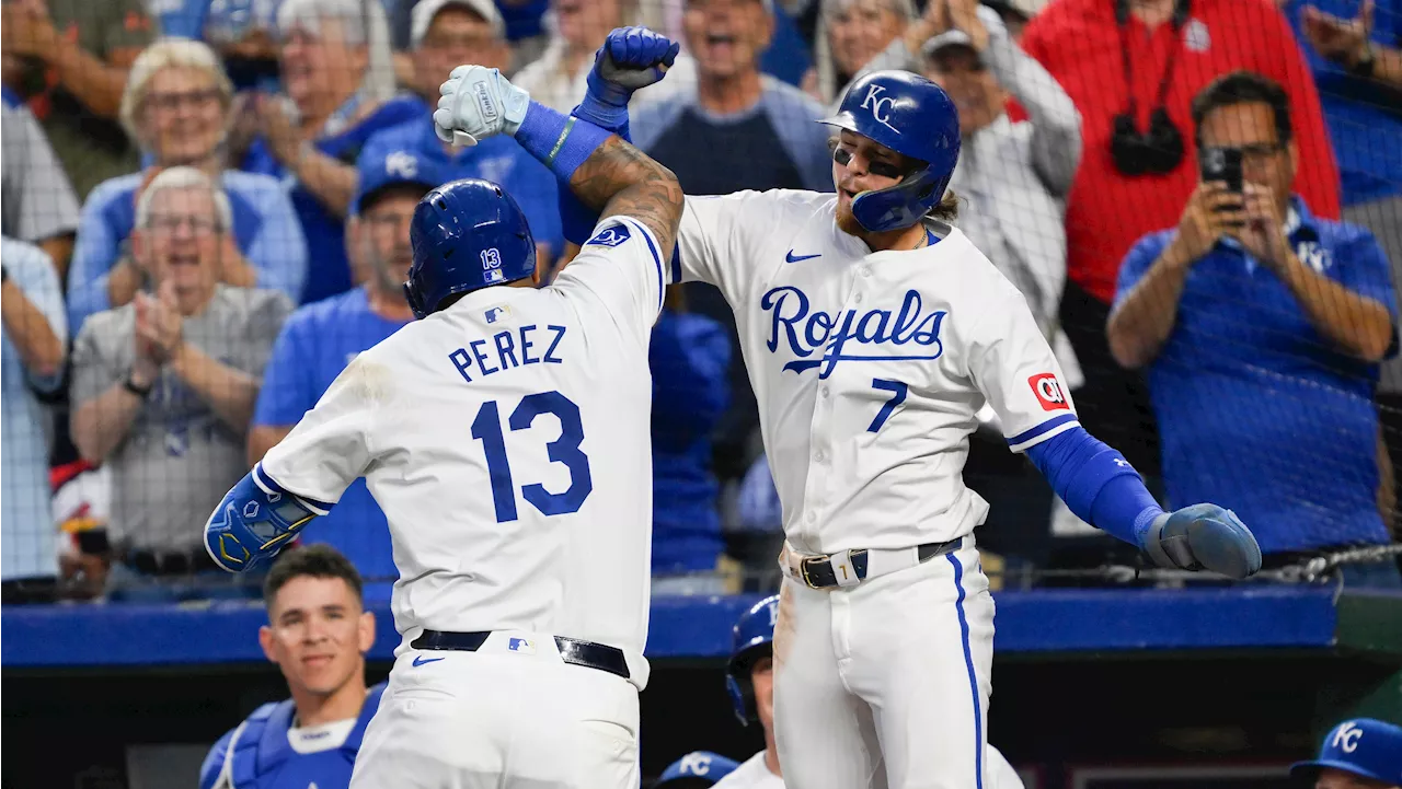 Witt drives in three to lead the Royals to victory over Cardinals