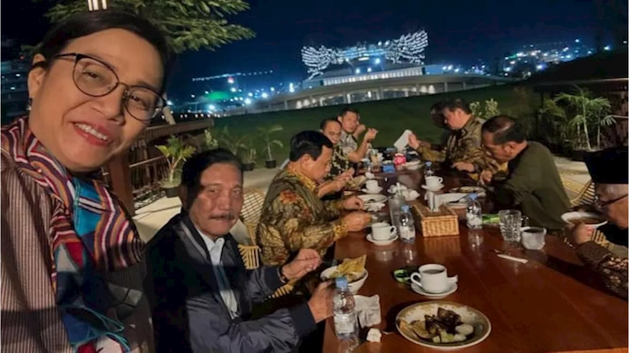 Momen Sri Mulyani Makan Malam Bersama Jokowi dan Para Menteri di Sumbu Kebangsaan IKN