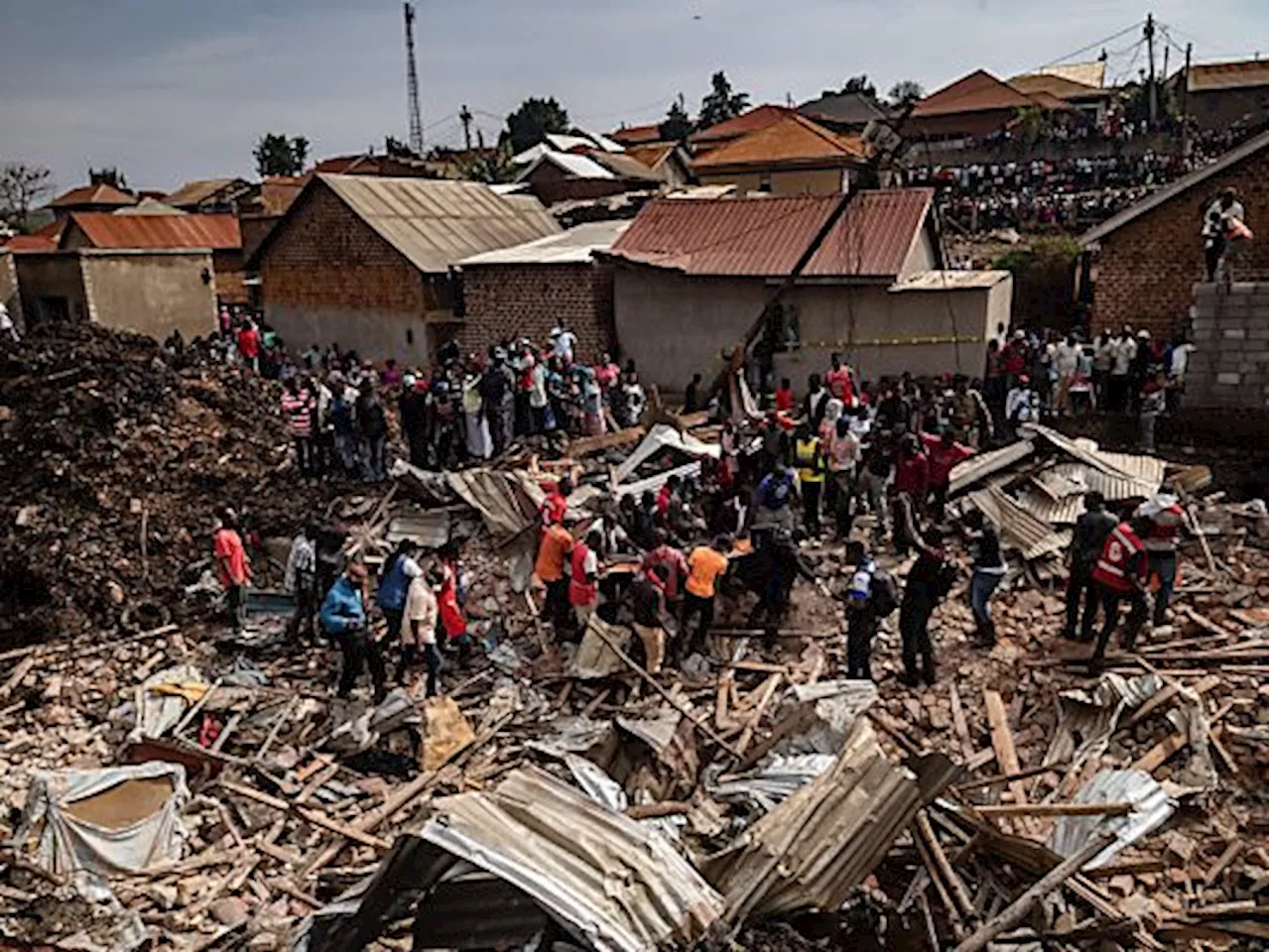 Zahl der Toten nach Müll-Lawine in Uganda steigt auf 21