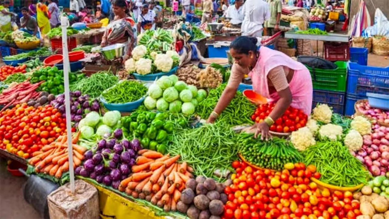 इकोनॉमी के लिए डबल गुड न्यूज, खुदरा महंगाई 5 साल में सबसे कम, औद्योगिक उत्पादन भी बेहतर