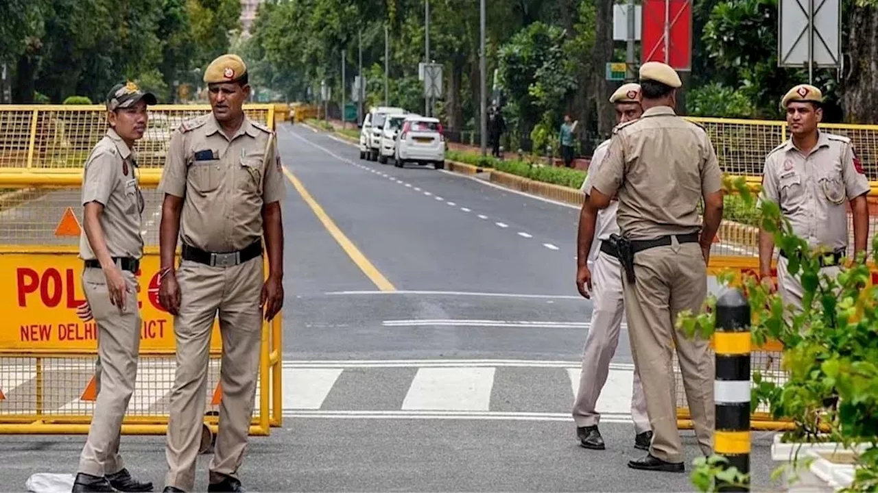 Delhi Traffic Advisory: स्वतंत्रता दिवस रिहर्सल के लिए ट्रैफिक एडवाइजरी जारी, जानें कल कौन से रास्ते रहेंगे बंद